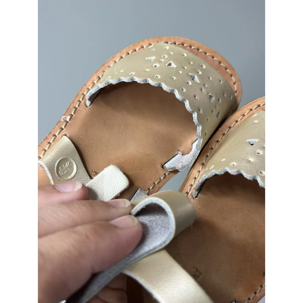 Freshly Picked Toddler Platinum Laguna Sandal Size‎ 5 With Box
